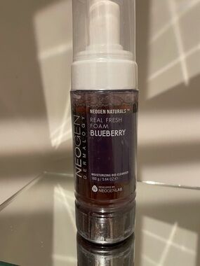 Neogen Dermalogy Real Fresh Foam Blueberry Moisturizing Cleanser - Purple